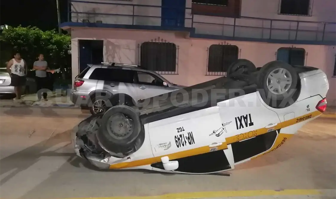 Acelerado cafre sufre aparatoso percance vial