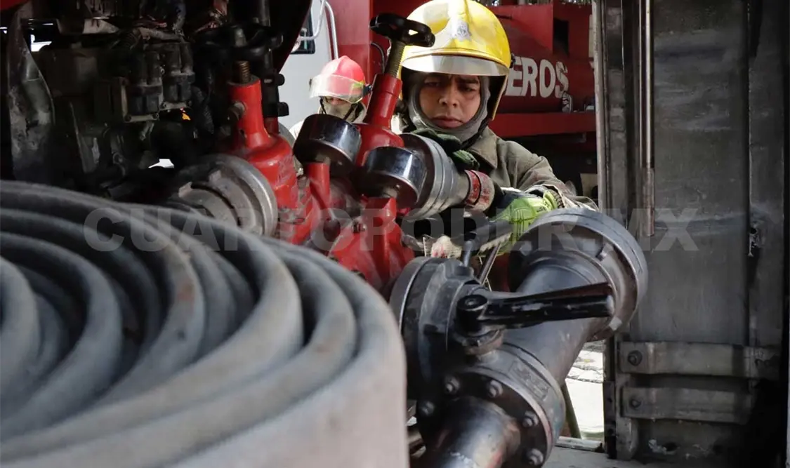 El personal del Heroico Cuerpo de Bomberos cuenta con los conocimientos y la experiencia necesaria para impartir cursos y talleres. Cortesía