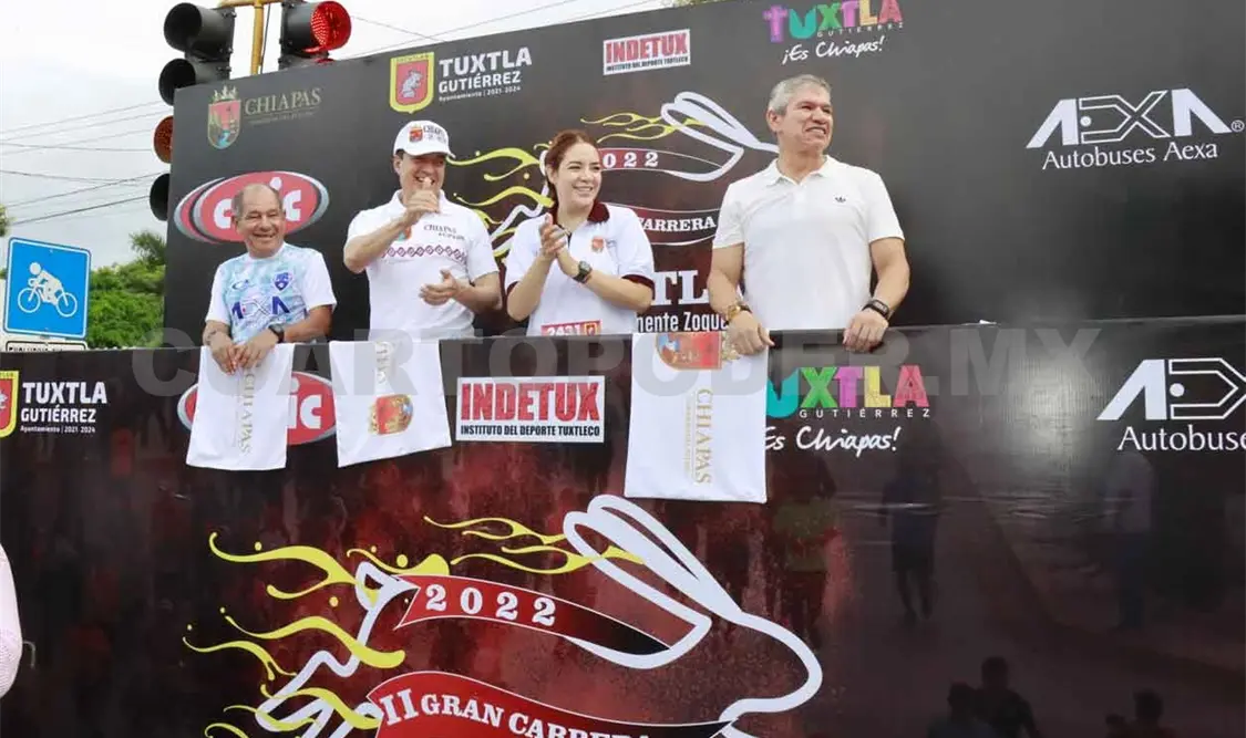 Da banderazo de salida en Gran Carrera Tuchtlán