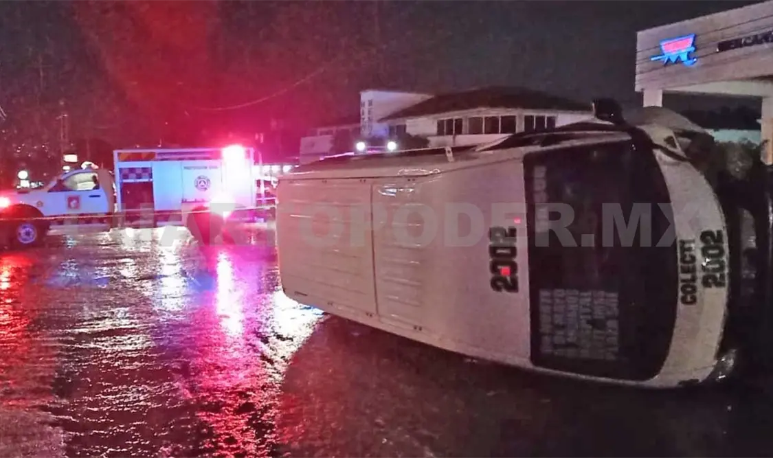 Colectivero se accidenta con su familia a bordo