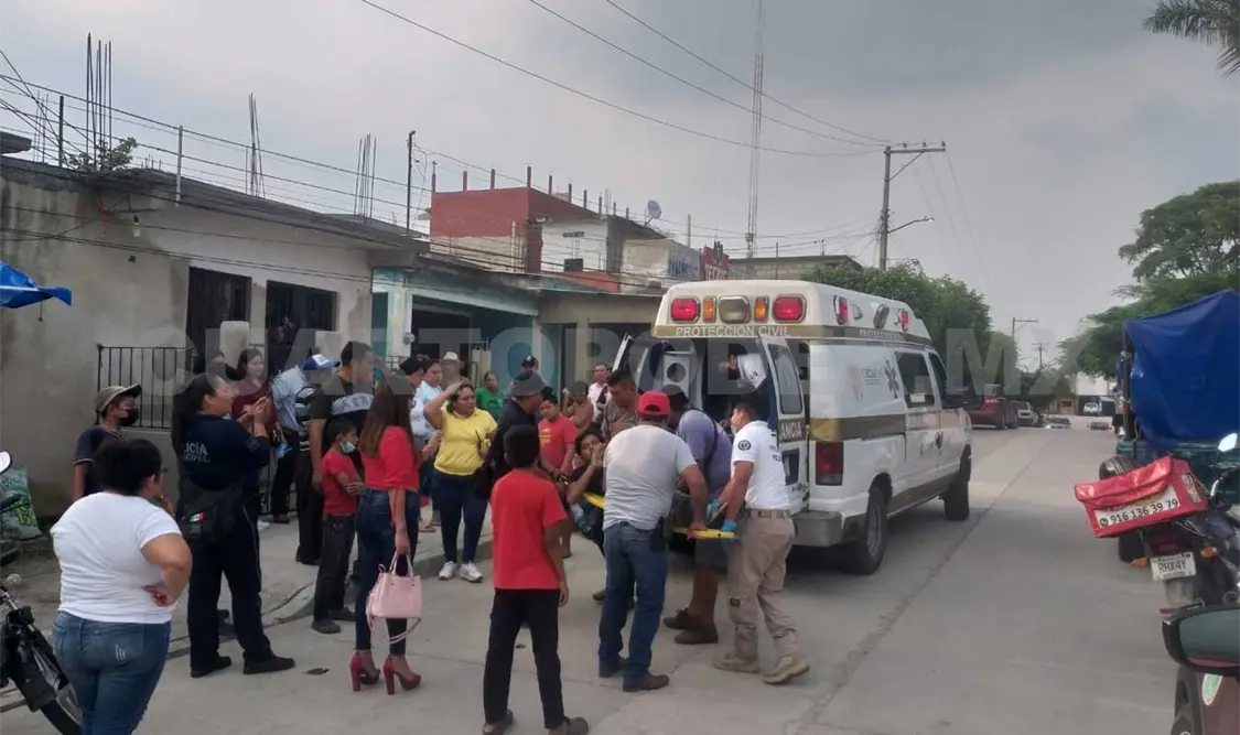 Empleados de reparto lesionados tras derrapar