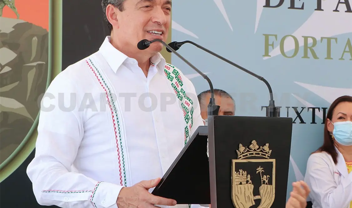 Entrega REC equipamiento a clínica de la capital