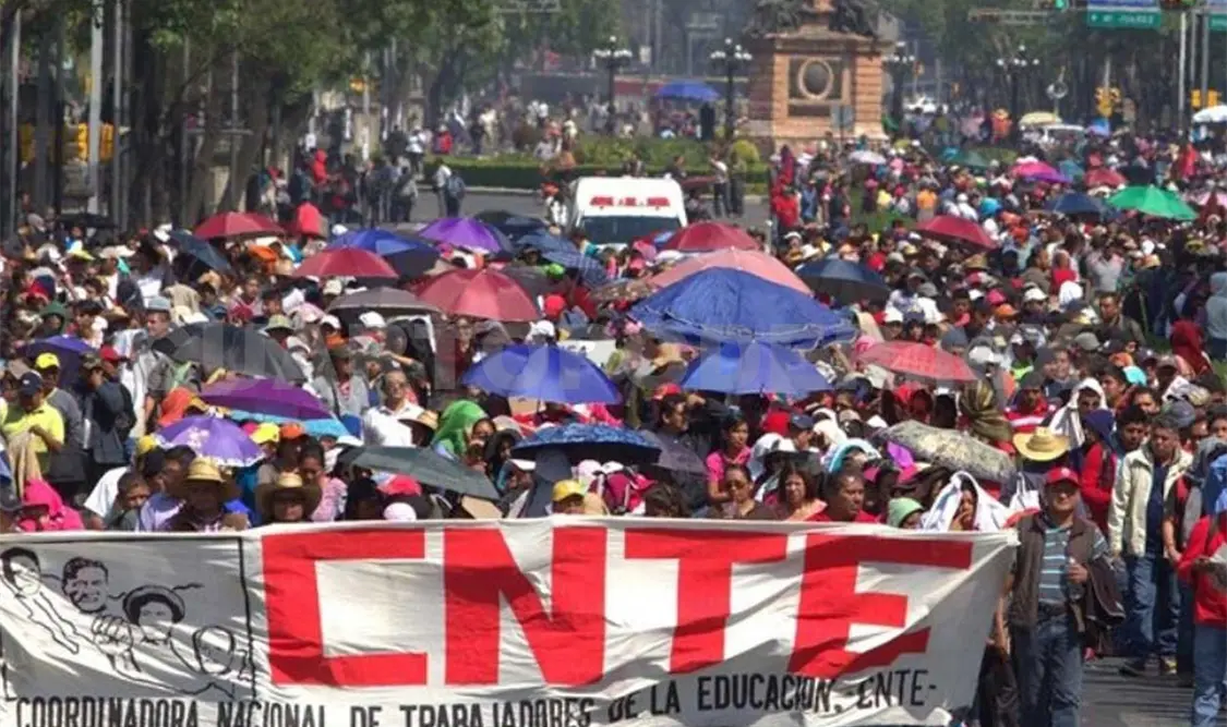 La CNTE continúa exigiendo cumplimiento a sus demandas. CP