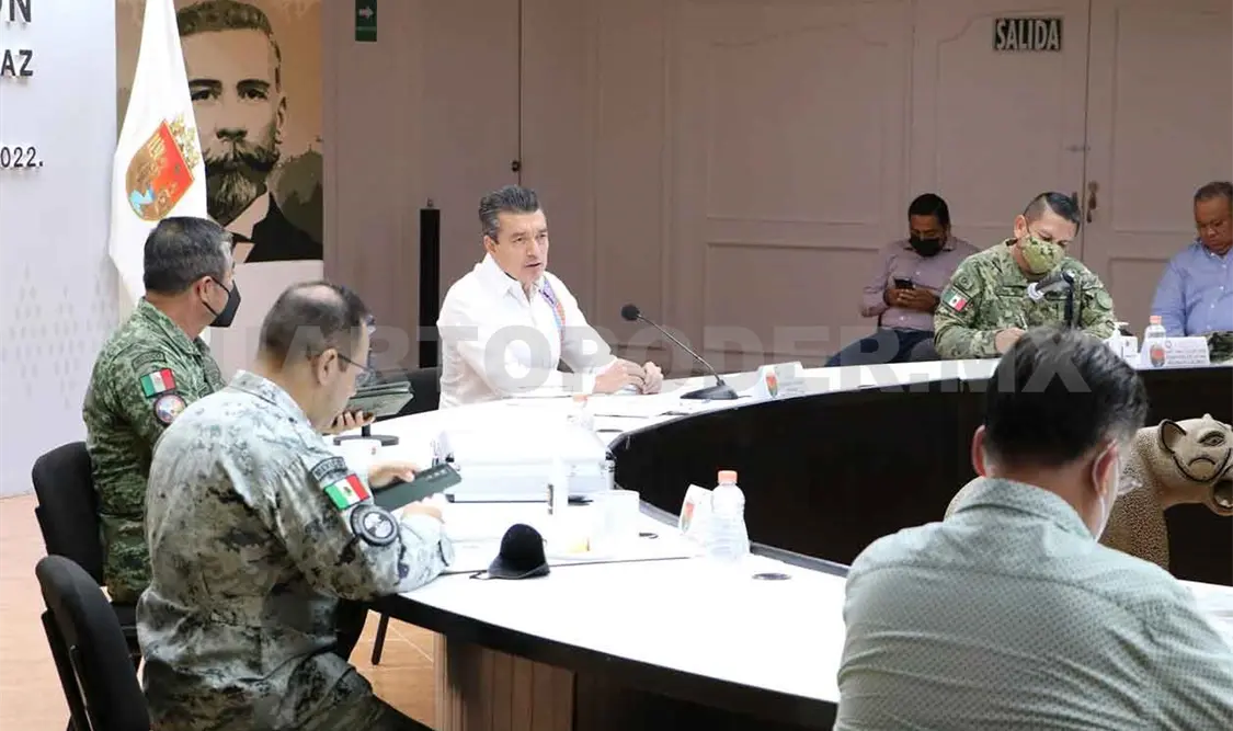 Pide a la población reforzar medidas contra covid-19