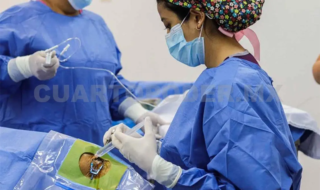 Devuelven vista a mujer de 58 años
