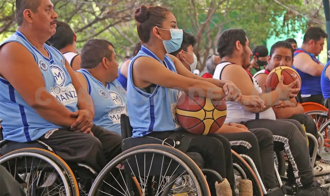 La deportista también participó como jugadora en la selección de Tuxtla Gutiérrez de la primera Liga de Baloncesto sobre Silla de Ruedas Chiapas de Corazón 2022.