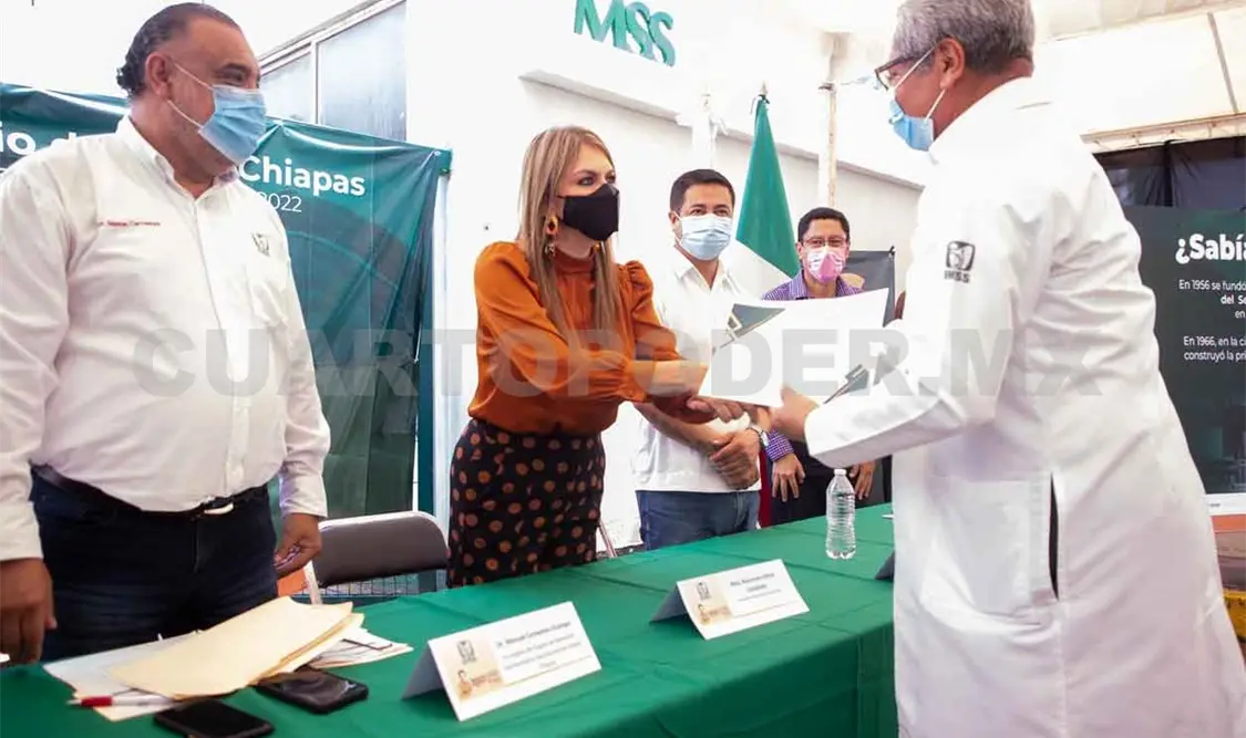 Felicita alcaldesa Rosy Urbina a los héroes de la salud