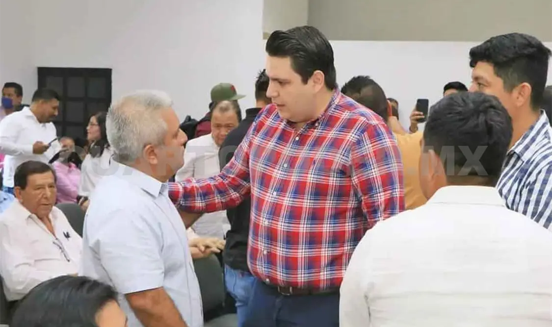 Mantiene Carlos Molina diálogo con sectores