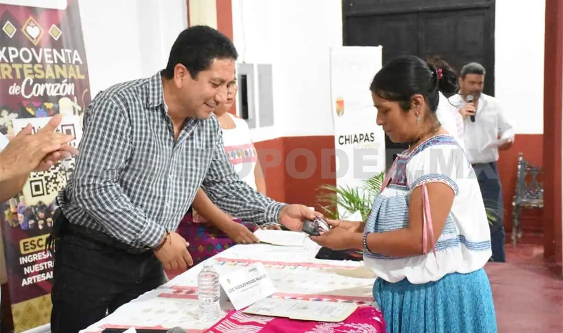 Continúa respaldo al trabajo artesanal