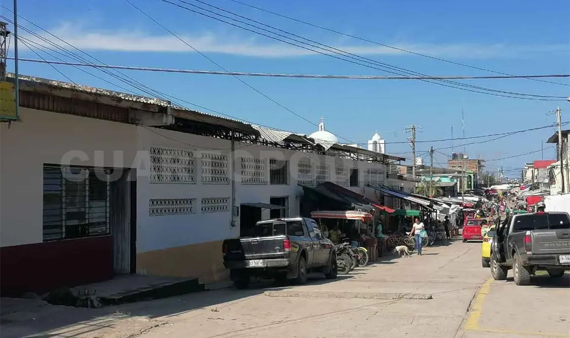 Sin proyecto intentan desalojar a comerciantes