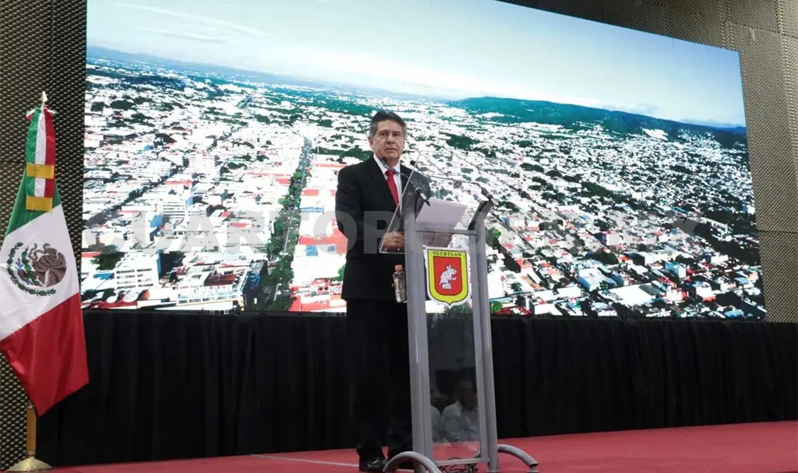 Durante el Primer Informe de Gobierno del presidente municipal Carlos Morales Vázquez. CP