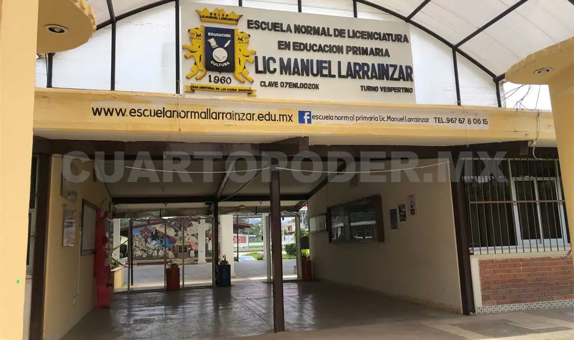 Exponen integridad de joven docente