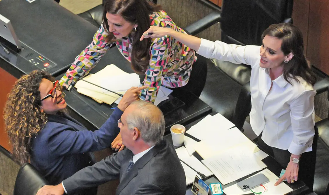 Marko Cortés tacha de traidores a senadores