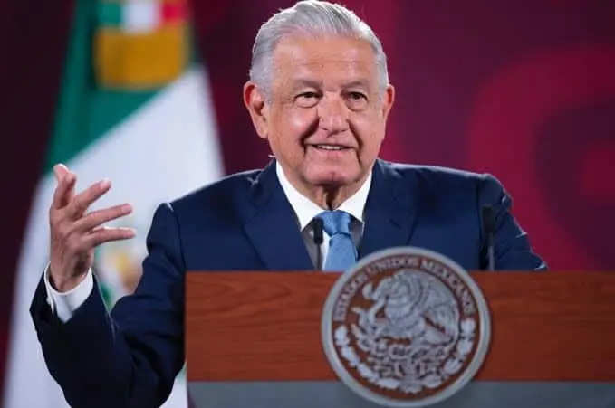 El líder moral del Morena recordó que en su gobierno la política económica ayuda a impulsar el desarrollo del país. Cortesía