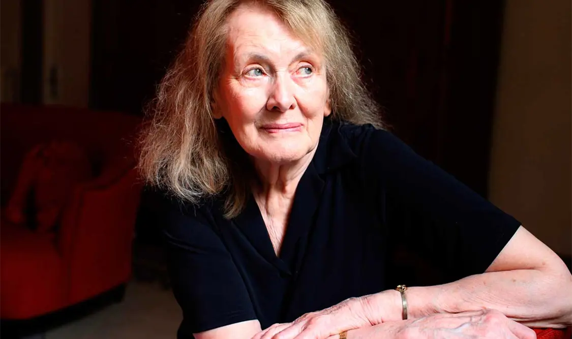 Annie Ernaux es la primera mujer francesa en ganar el Premio Nobel de Literatura.