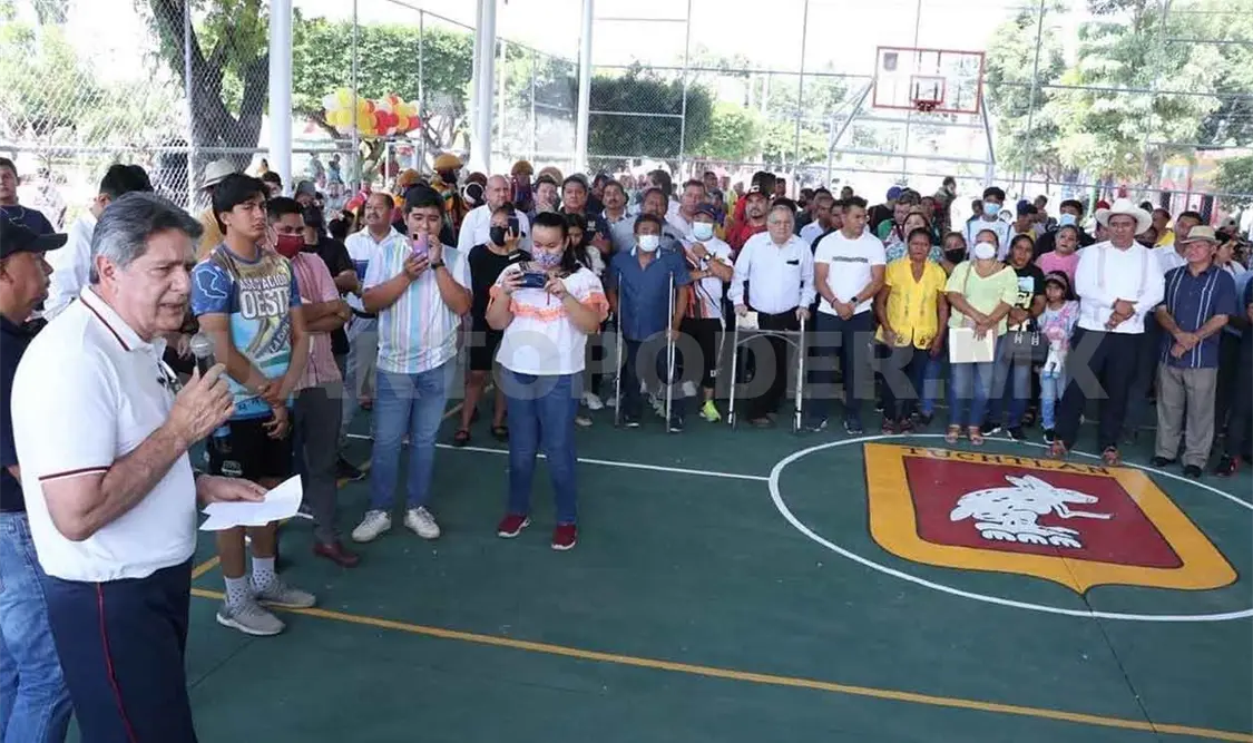 Carlos Morales inaugura domo en Terán