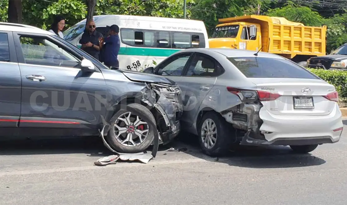 “Semaforazo” en bulevar salda con cuantiosos daños