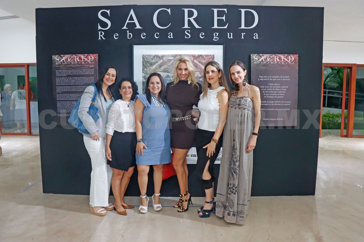 Exposición Sacred por Rebeca Segura