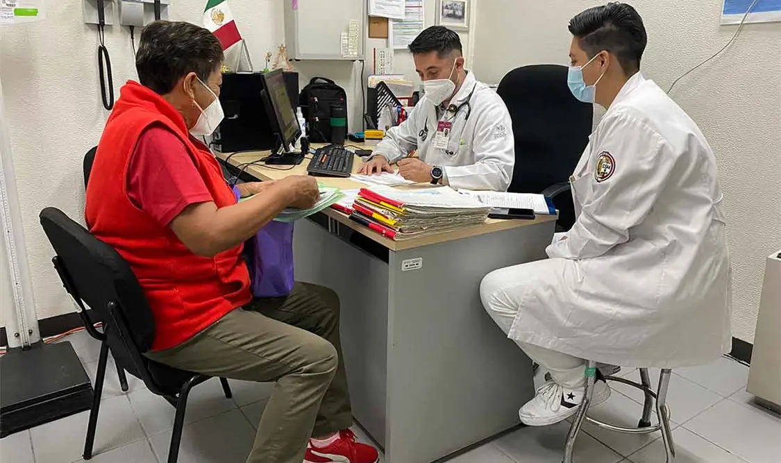 Comparece ante Comisión de Salud titular del Issste