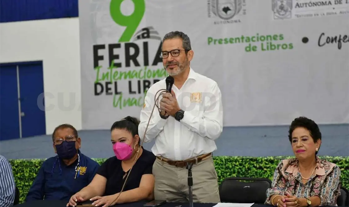 Reconocen labor del personal en FIL Unach