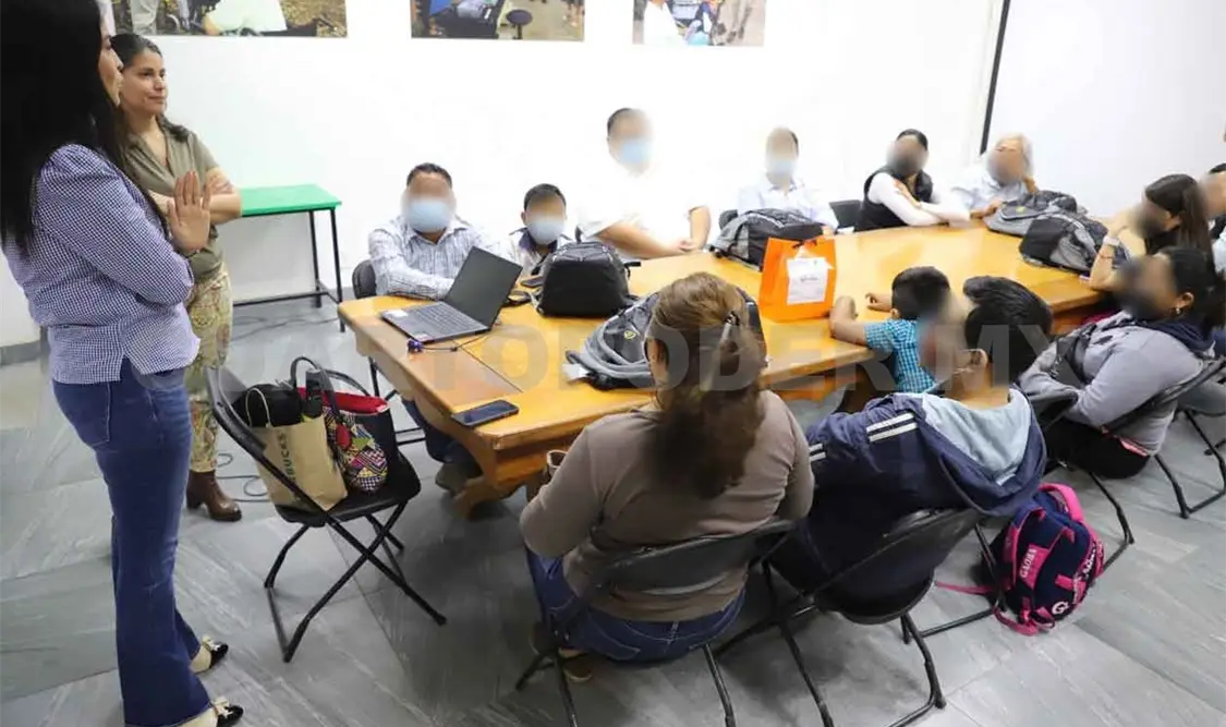 Apoyan a pacientes con discapacidad auditiva