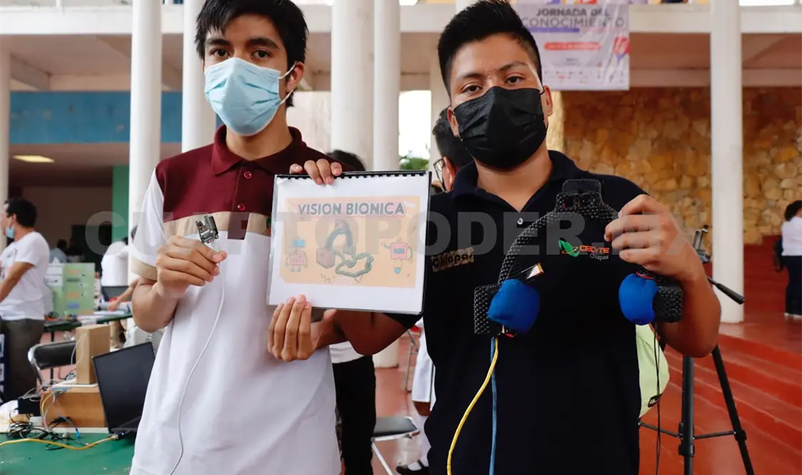 Jóvenes crean proyecto de visión biónica