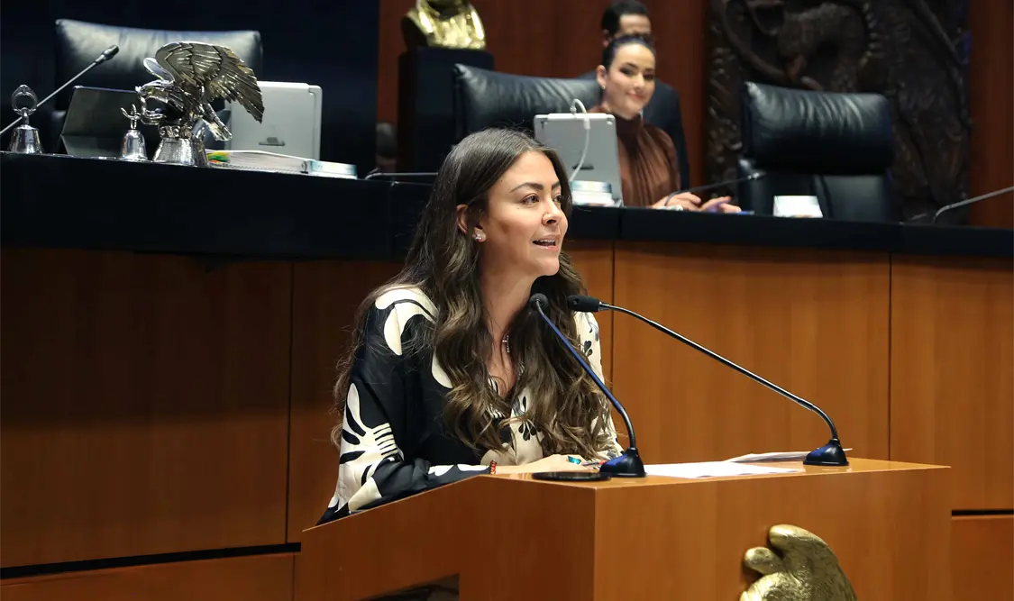 Sasil De León vota a favor de dictamen en el Senado para combatir el trabajo forzoso y la trata de personas.