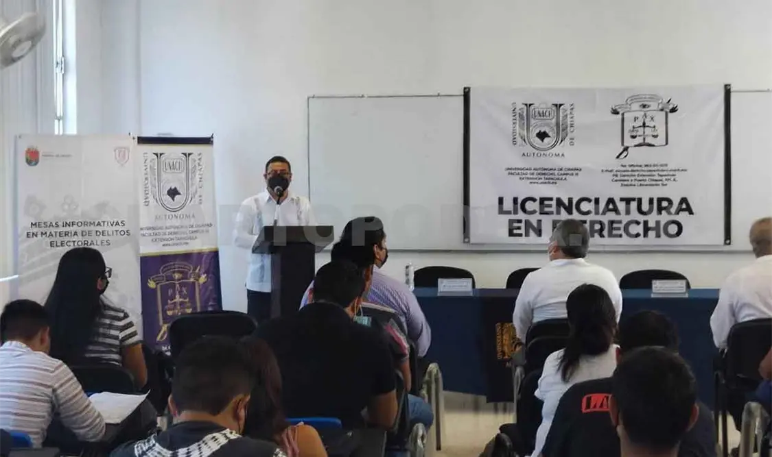 Fortalecen cultura jurídica en alumnos de Derecho