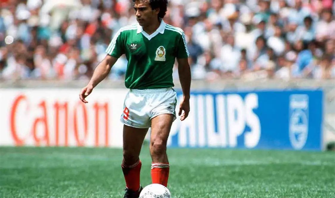 Hugo Sánchez, dentro de los 100 mejores