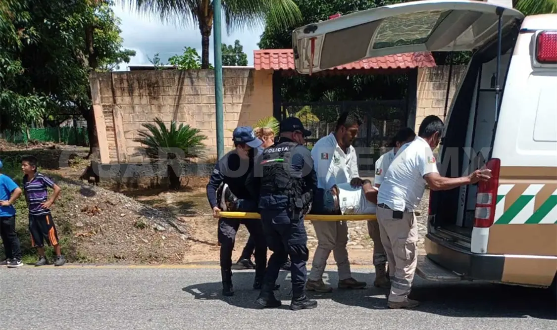 Motociclista resulta herido en percance