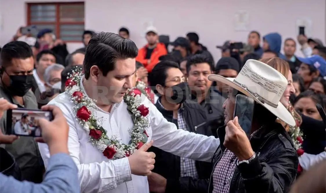 Carlos Molina los exhortó a seguir trabajando en unidad y lealtad, valores primordiales en la Cuarta Transformación. CP
