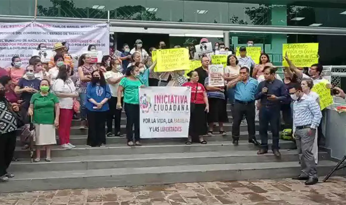 Avalan en comisiones el matrimonio igualitario