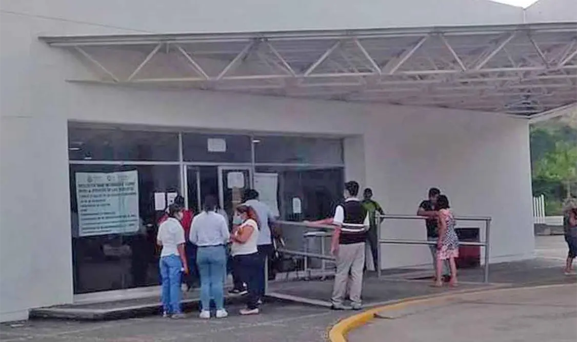 Hospitalizan a estudiantes por intoxicación