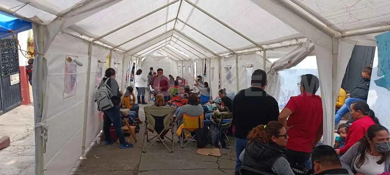 Trabajadores cumplen 24 días de paro en Comitán