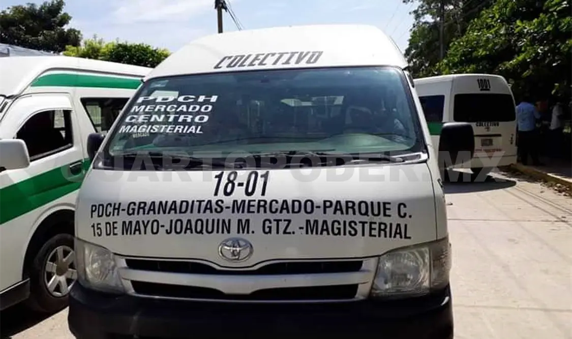 Los transportistas señalaron que la unidad circulaba de manera ilegal, sin contar con las placas ni el permiso correspondientes. Noel Vázquez / CP