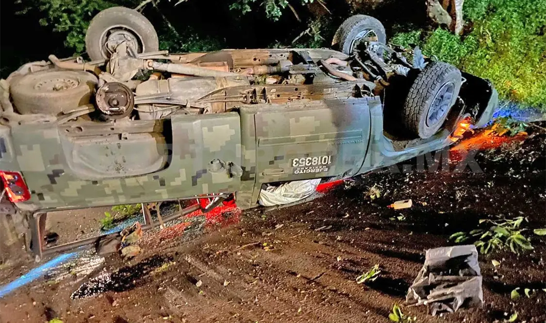 El accidente ocurrió la noche del viernes sobre el en el kilómetro 175+400 de la carretera Costera, tramo Mapastepec-Pijijiapan. Cortesía
