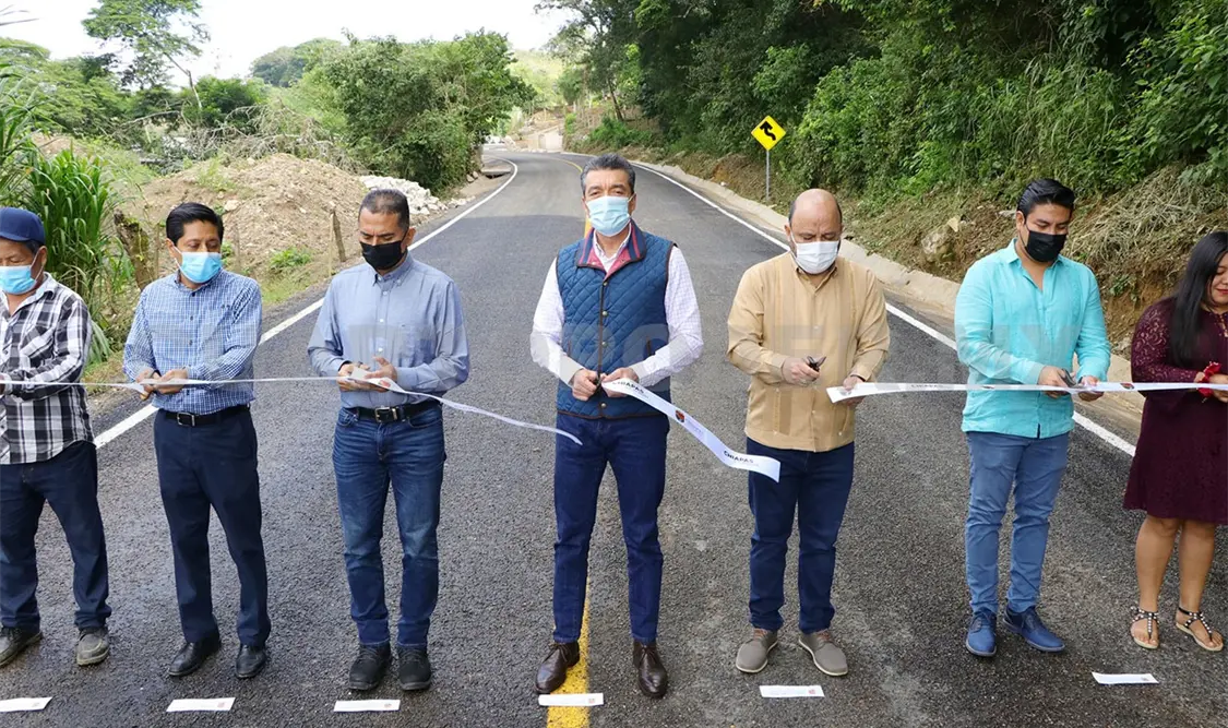 Rutilio Escandón inaugura modernización del camino