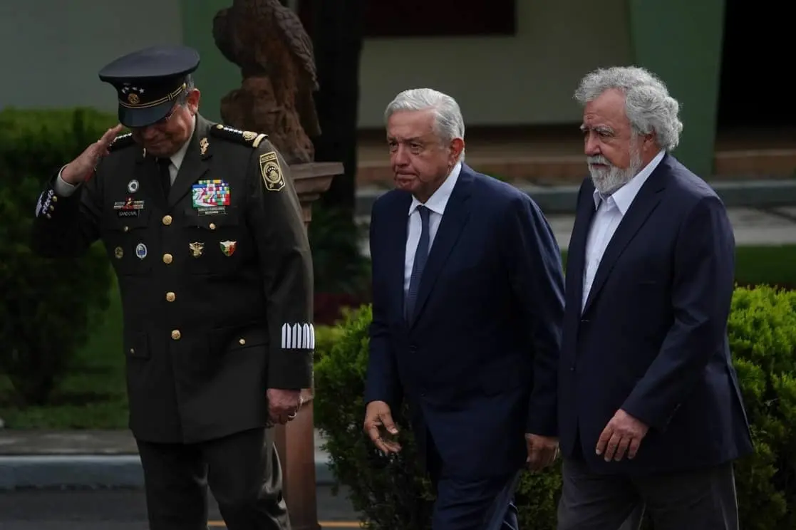 Alejandro Encinas señaló que con el titular de la Sedena trabajan todos los días en el Gabinete de Seguridad. Cortesía