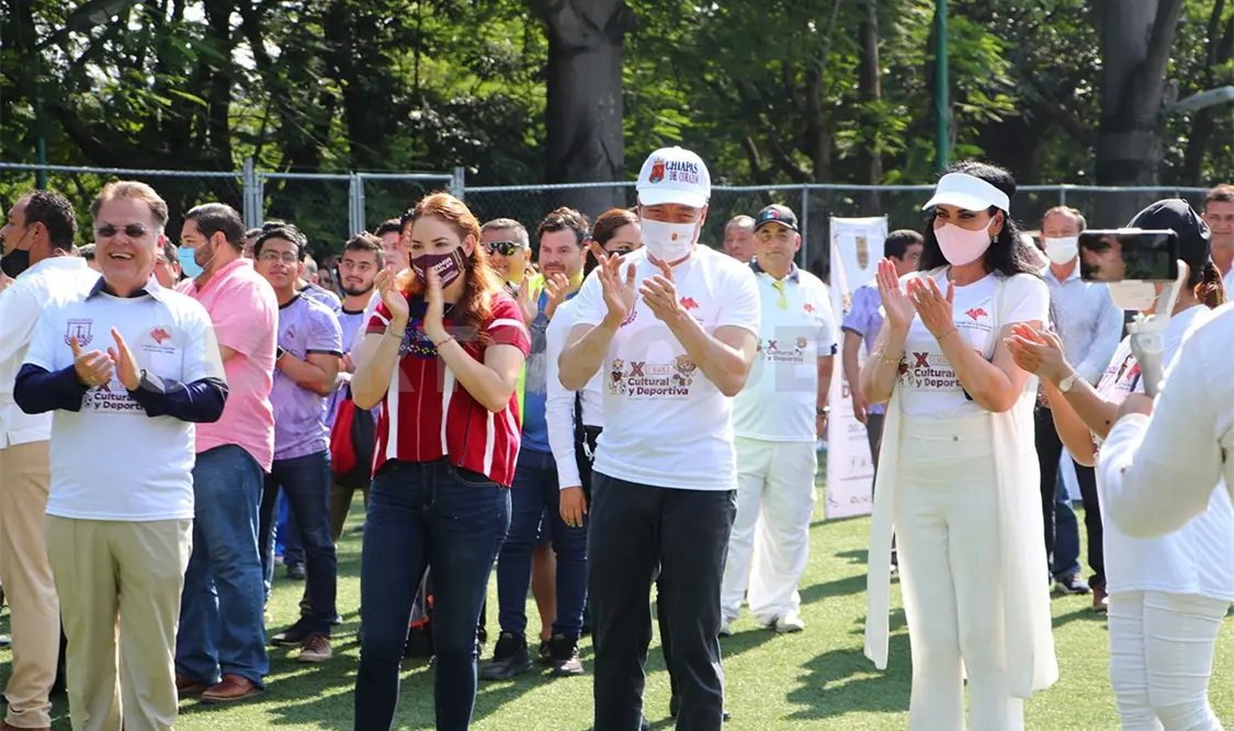 Da Escandón patada inicial en la Semana Deportiva