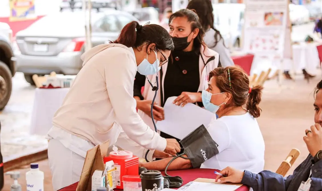 Otorga IMSS-BIENESTAR en Chiapas más de mil 600 atenciones médicas para pobladores de Berriozábal en Jornada de Salud