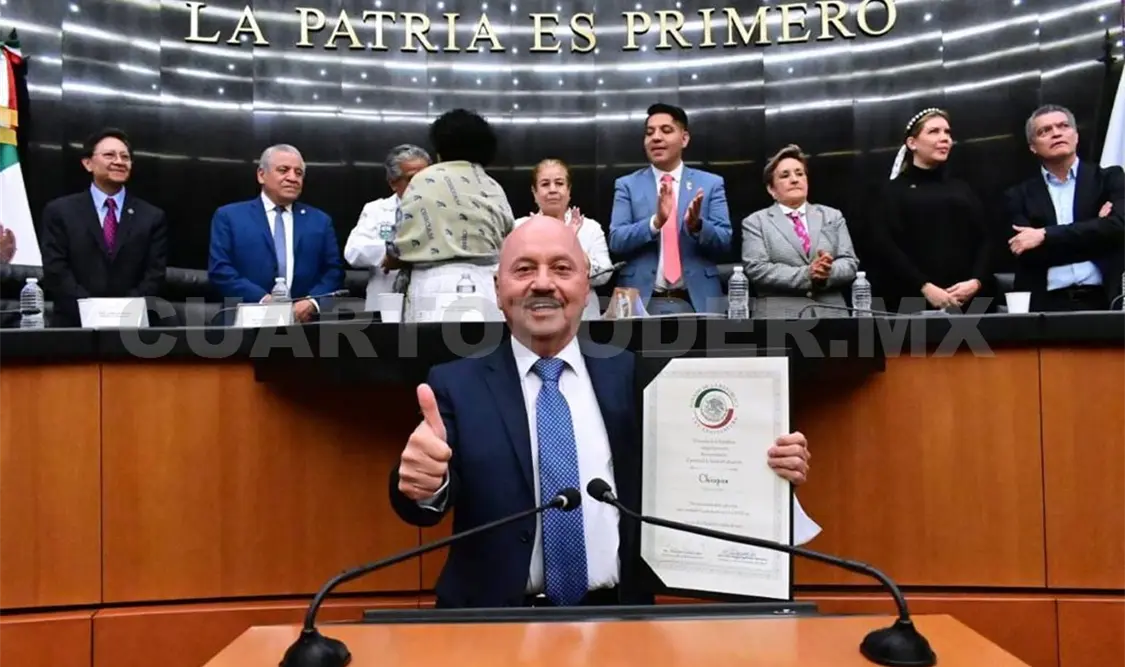 Dr. Pepe Cruz recibe distinción del Senado