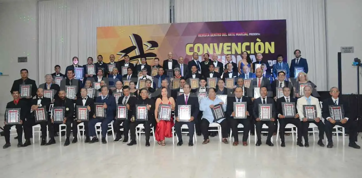 Presidente de Panamericano es galardonado