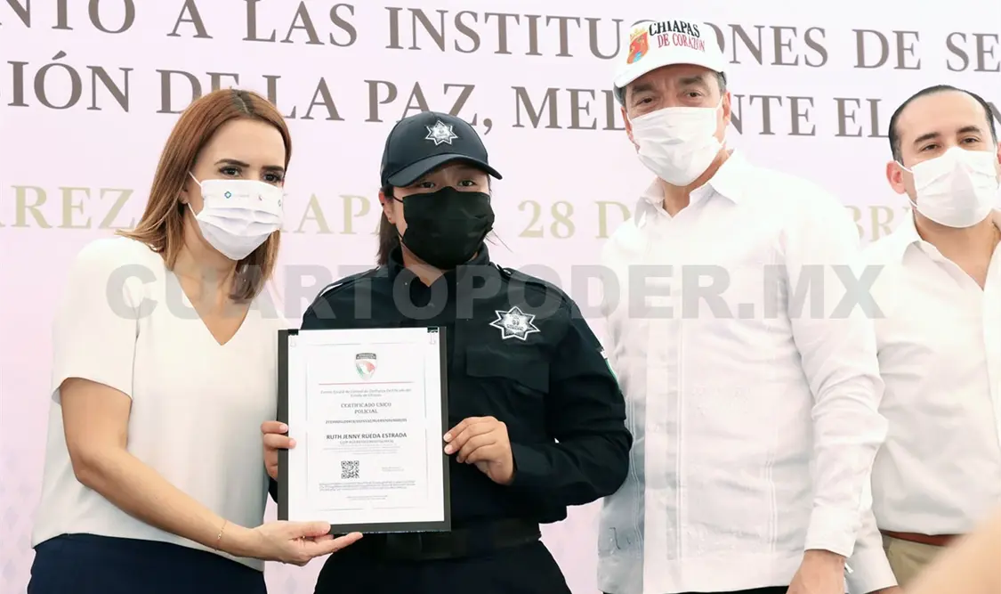 Rutilio Escandón y Clara Flores constatan inversión