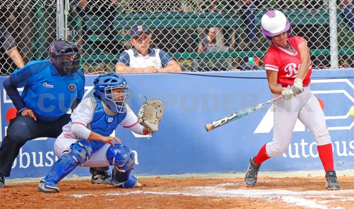Apaches venció a su similar de Caly Sport en el clásico tuxtleco que abrió el telón del campeonato nacional de Softbol. Diego Pérez/CP