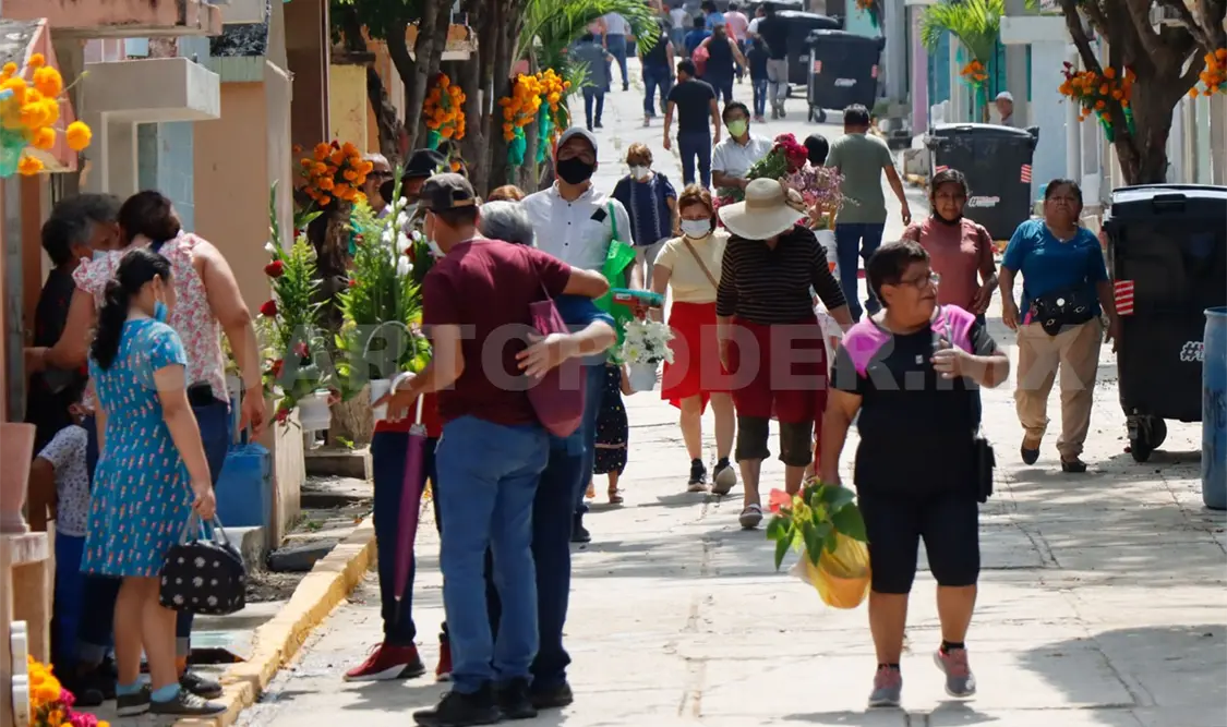 Protección Civil mantiene labor en los panteones