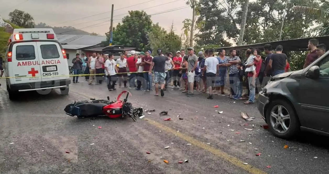 Fallece al impactar en una camioneta