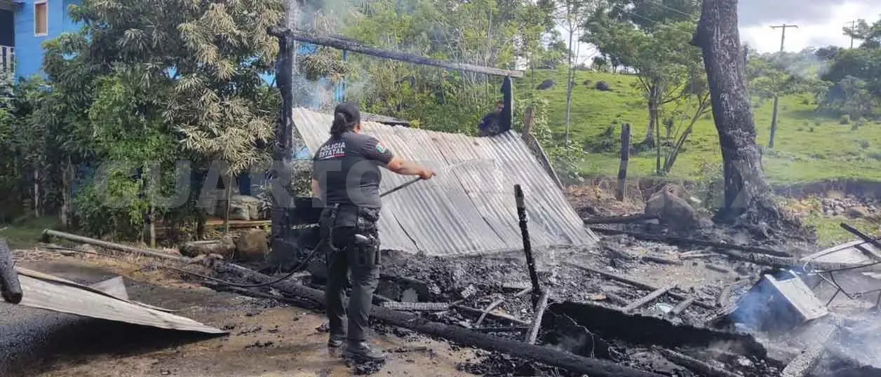 En cenizas quedaron dos viviendas por un incendio