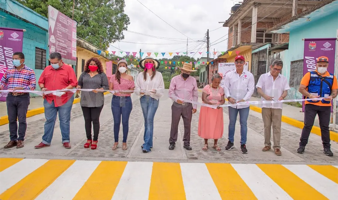 Inaugura alcaldesa obra de pavimentación mixta