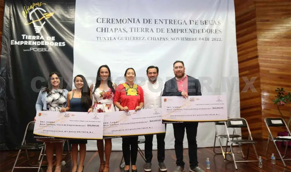 Entregan premios “Chiapas, Tierra de Emprendedores”