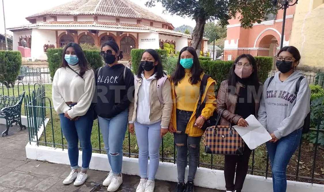 Siguen tomadas instalaciones de la Normal Larraínzar